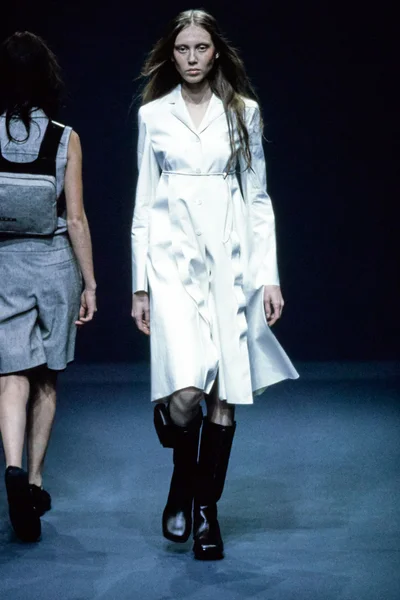 Look 27